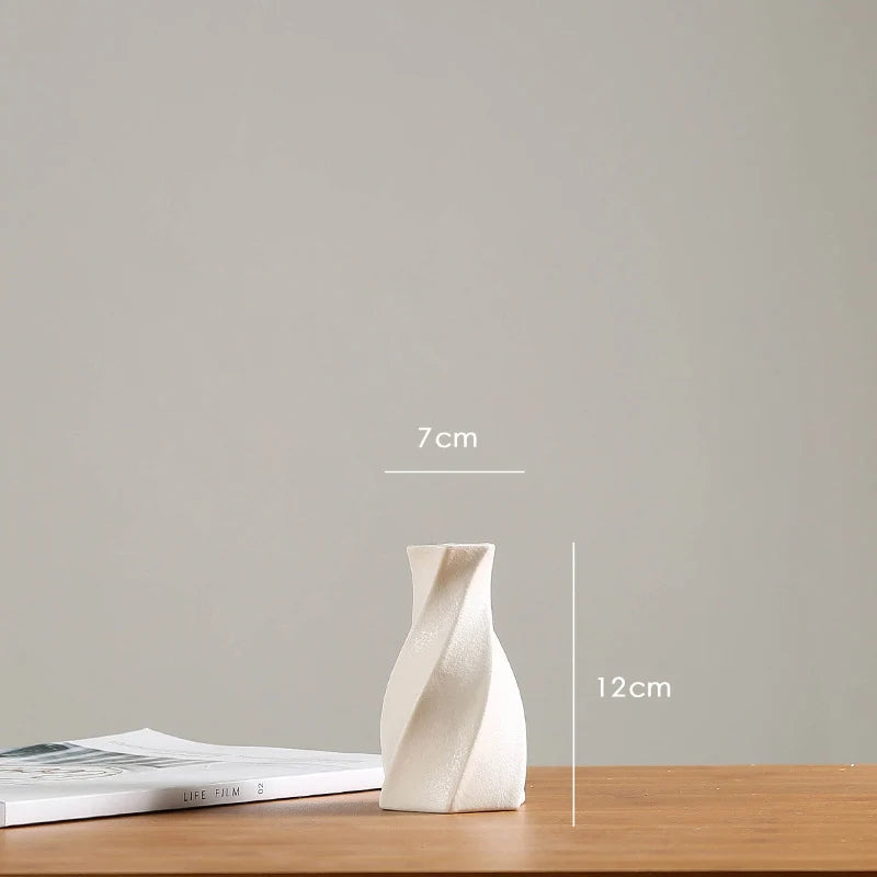 Virella Sculpted Vase